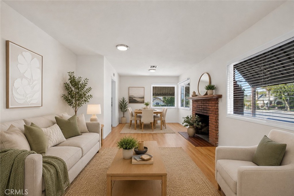1106 N Sultana Avenue