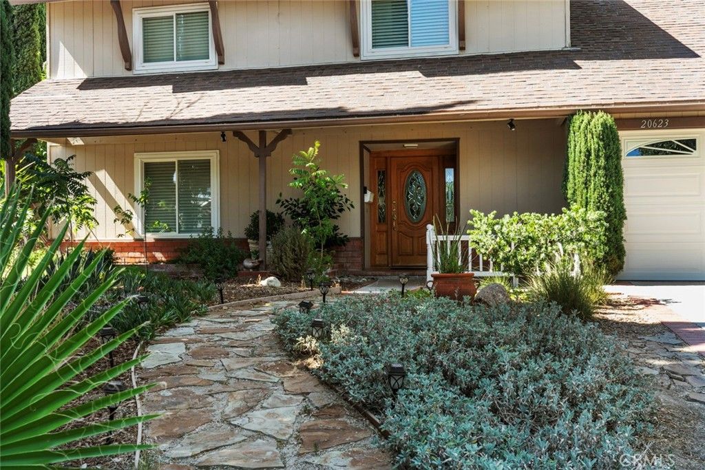 Photo of 20623 Russ Jay Street, Saugus, CA 91350 (MLS # SR25244126)