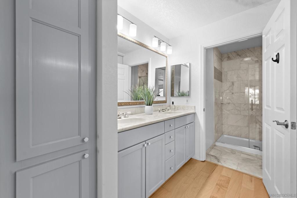 Del Cerro - Residential