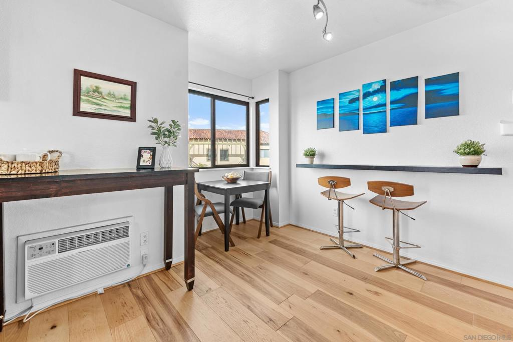 Del Cerro - Residential