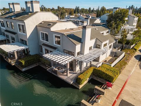 Photo of 19 Waterway #9, Irvine, CA 92614 (MLS # OC26063285)