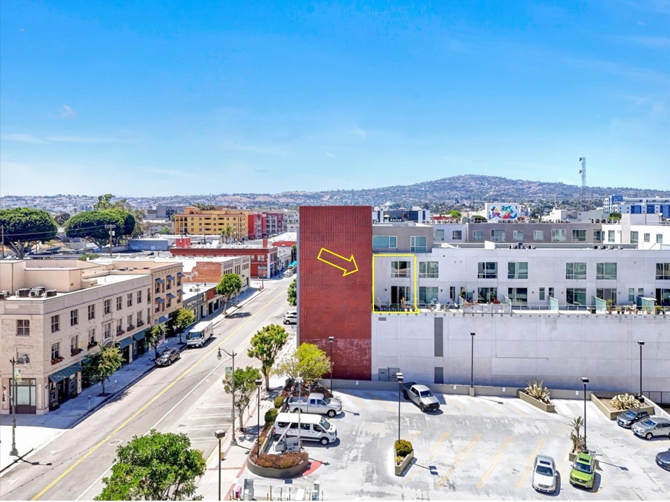 285 W 6th Street 327