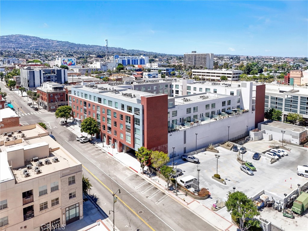 285 W 6th Street 327