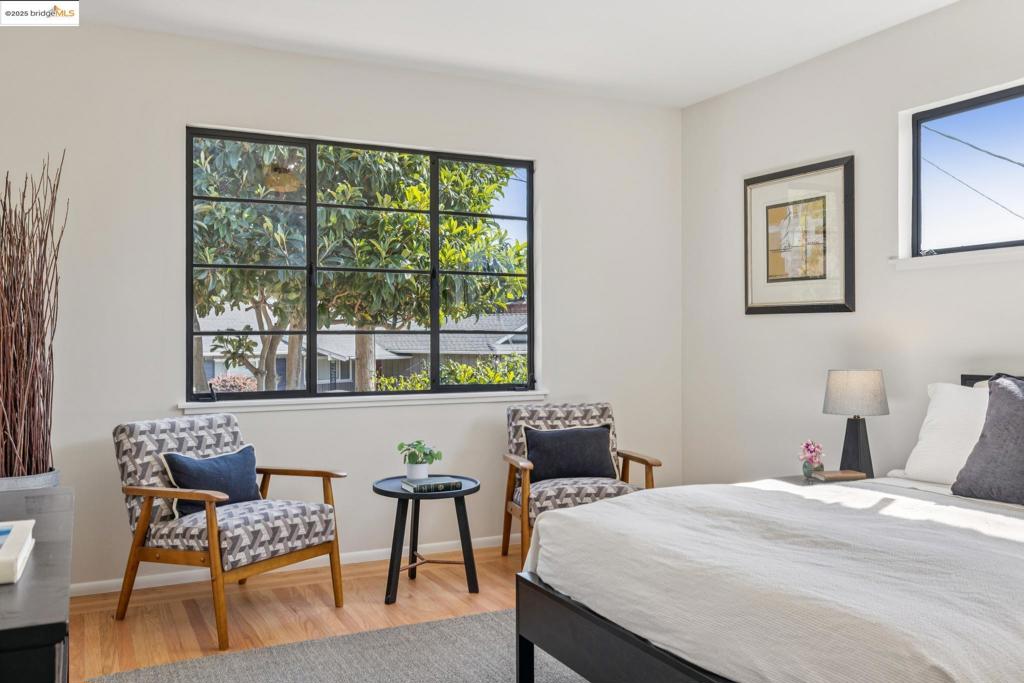 LINCOLN HIGHLAND - Residential