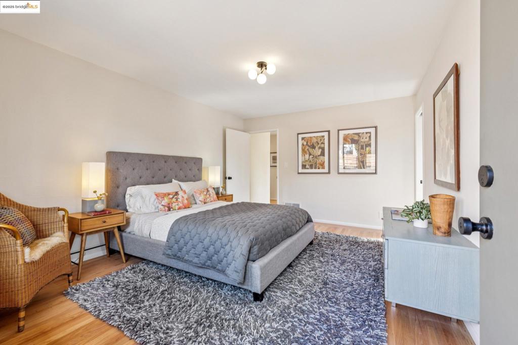 LINCOLN HIGHLAND - Residential