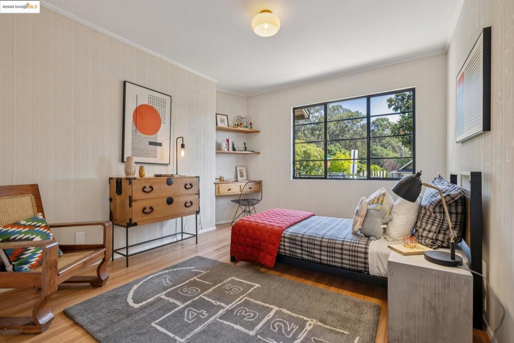 LINCOLN HIGHLAND - Residential