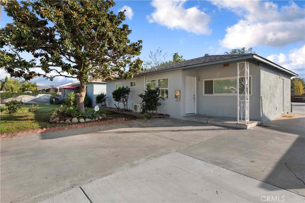 332 E El Sur ST