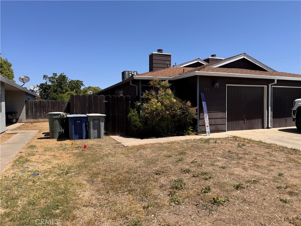 Great opportunity for this half-plex property in well established area! This home features 3 bedrooms, 2 baths, with 977 SqFt of living space on a spacious 4,792 SqFt lot. Kitchen includes cabinet space for all your kitchenware and laminate countertops. Newer central heating and air conditioning, tile and carpet flooring throughout and a walk-in closet in master bedroom. This home also features a large private backyard. This home is priced perfect to move fast. This home is perfect for first-time homebuyers, investors, or anyone seeking a great opportunity.