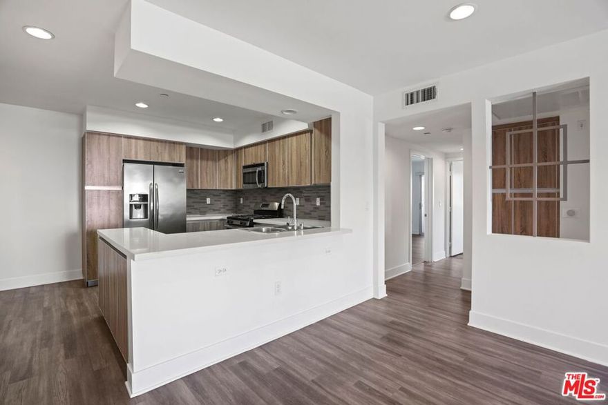 Welcome to Brockton Manor by Wiseman, located in the West Los Angeles area. This property has forty-six units and features two and three-bedroom apartment homes ranging from 600-1,500 Sq. Ft.