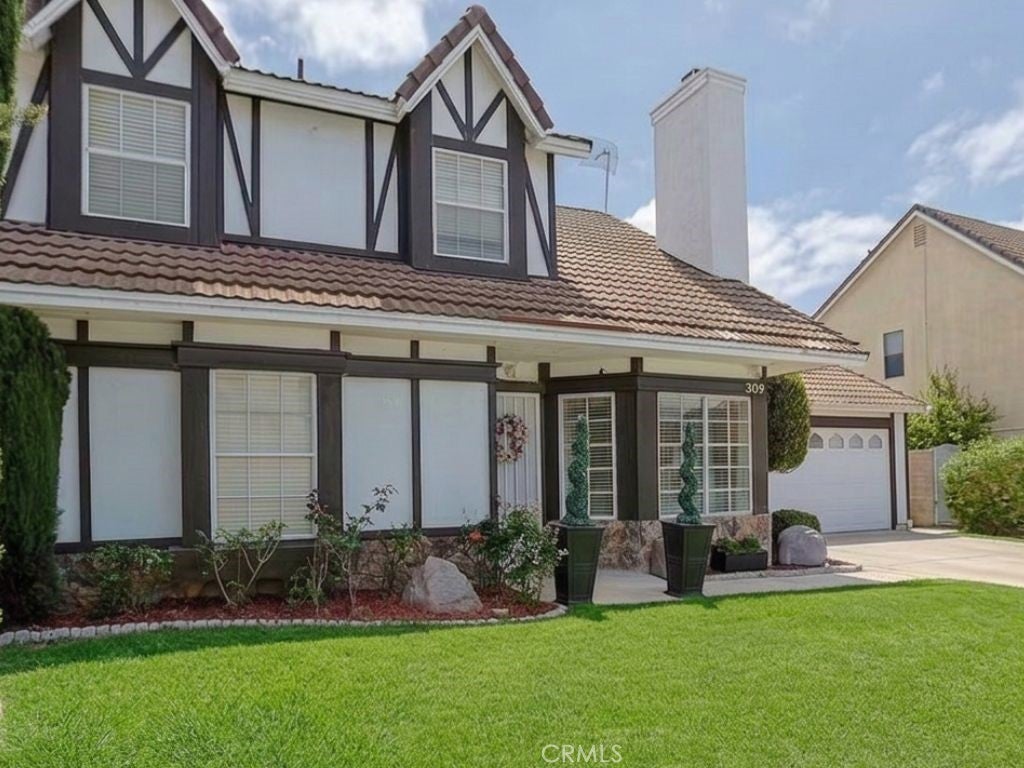 309 Burlington CMN, Santa Ana CA 92704