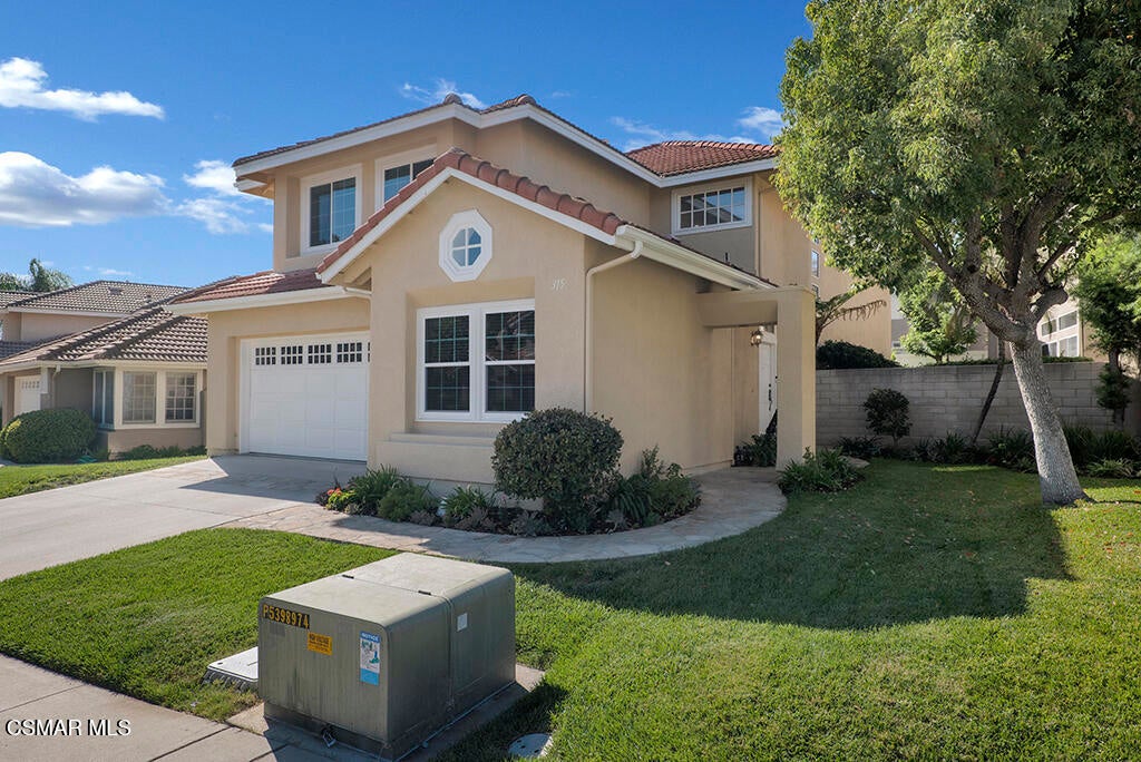 Photo of 315 Ocho Rios Way, Oak Park, CA 91377 (MLS # 226005038)
