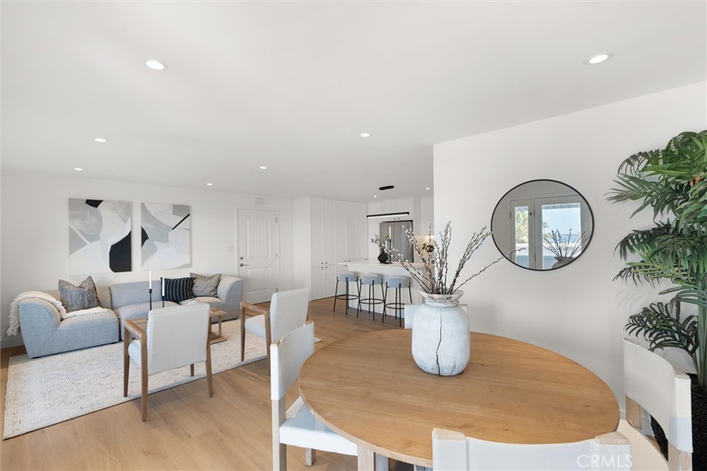 1200 E Ocean Boulevard 41