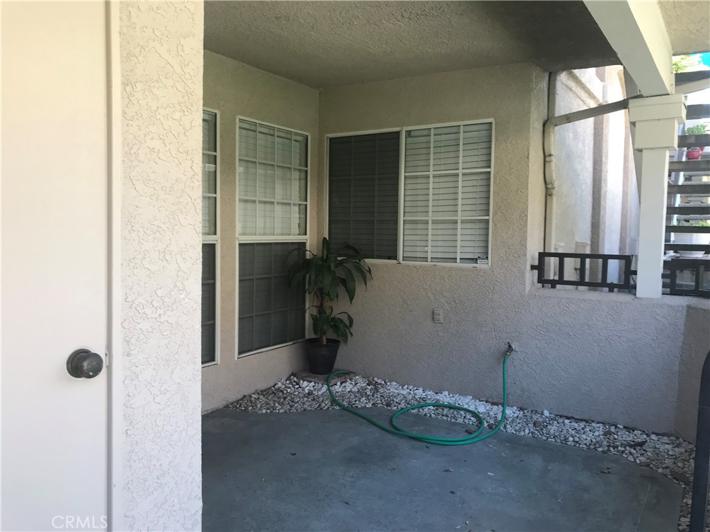 Beautiful condo in Village Niguel gated community with detached garage. 1 bedroom, 1 bath, lower level. The condo has remodeled kitchen, bathroom and flooring It has white shaker kitchen cabinets, quartz counter top, stainless stove, microwave plus extra cabinets in the dining area for more storage, white bathroom vanity, laminating and tile flooring and stackable washer and dryer. There is patio to sit and enjoy your morning coffee.
Convenience location, by Target, Sprouts, Home Depot, Albertson and toll.