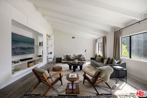 Photo of 29328 Heathercliff Road, Malibu, CA 90265 (MLS # 26670127)