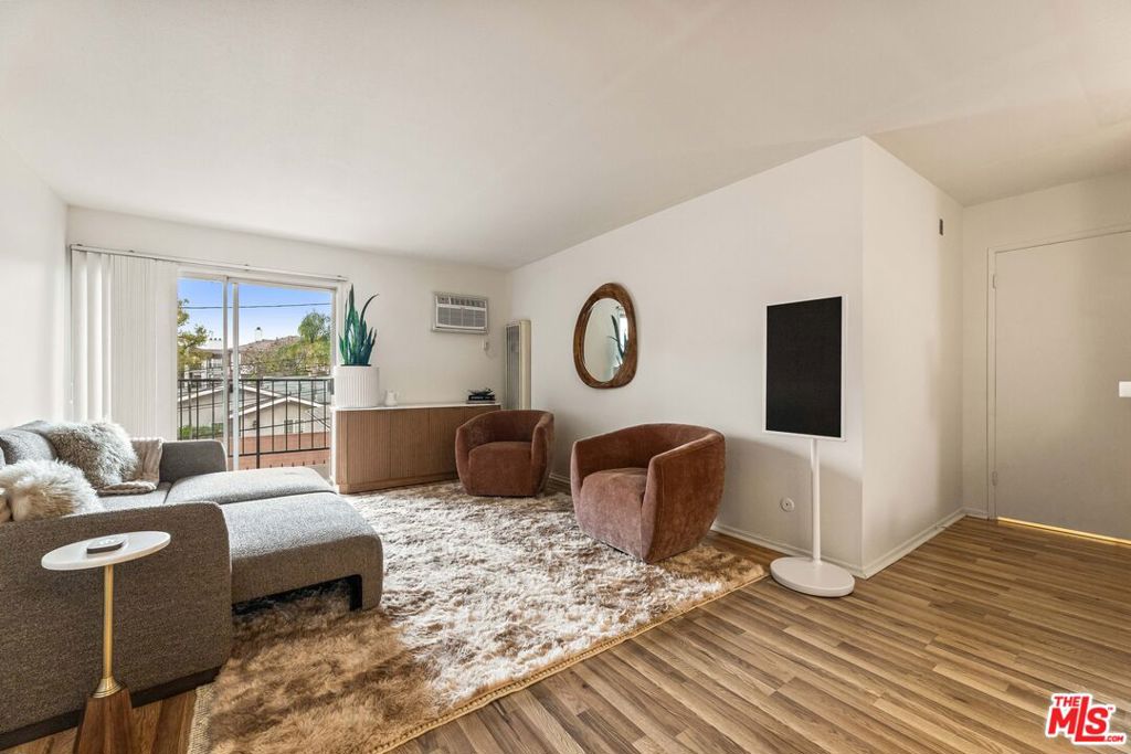 365 Burchett Street 118