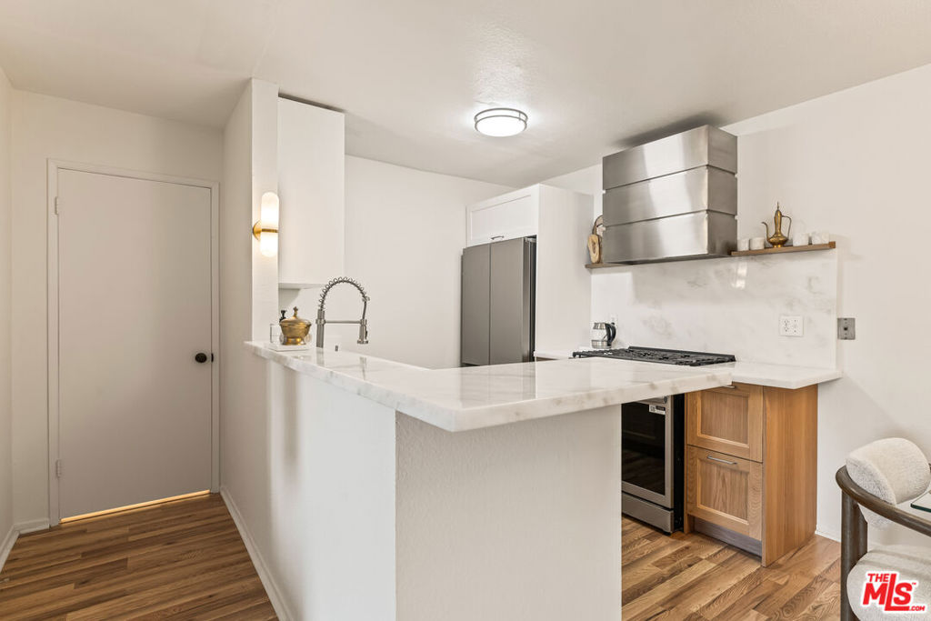 365 Burchett Street 118