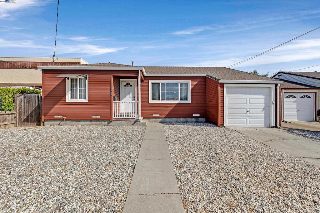 This beautifully updated 3-bedroom, 1-bath single-family home offers 976 sq ft of comfortable living space on a generous 5,000 sq ft lot. Thoughtfully maintained and move-in ready, this home blends modern updates with everyday convenience. Castro Valley Schools, walking distance to BART, shopping, Library, downtown and freeway access. Home features newer heater/air conditioner and sewer lateral compliance. Home is perfect for young family or downsizing to a single level.