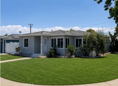 Photo of 2824 W 177th ST, Torrance, CA 90504 (MLS # OC26107232)