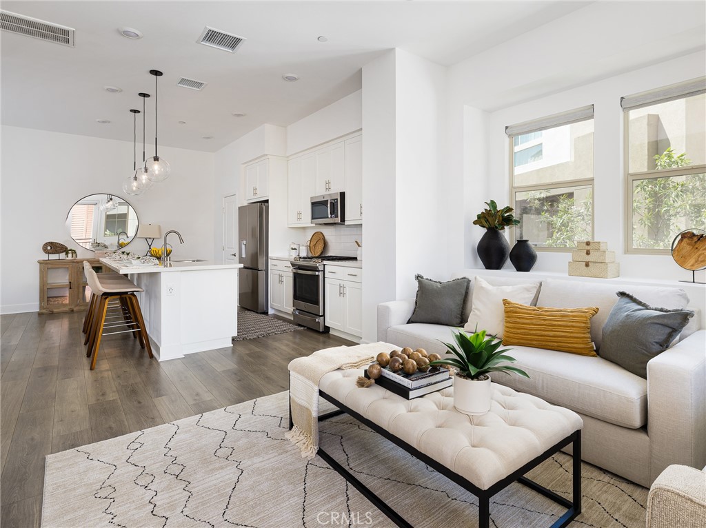 1673 Lexington Lane