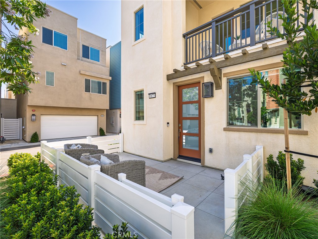 1673 Lexington Lane