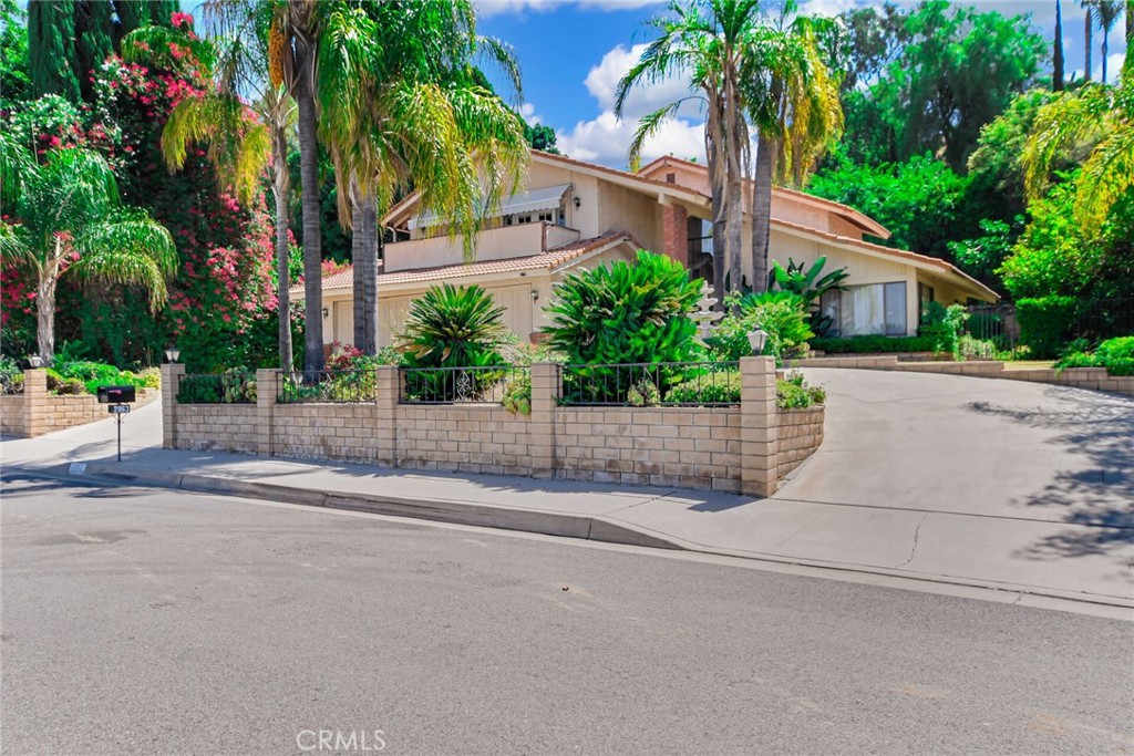 2963 Orange Street