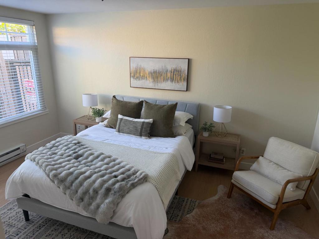 222 Laurel Street 105