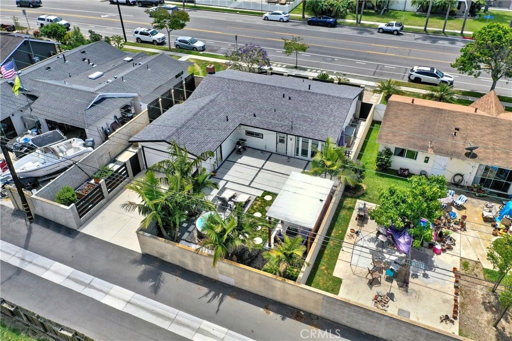 Photo of 8401 INDIANAPOLIS Ave, Huntington Beach, CA 92646 (MLS # OC26095025)
