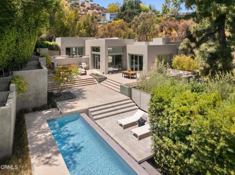 Photo of 1240 Bennett Drive, Pasadena, CA 91103 (MLS # P1-28019)