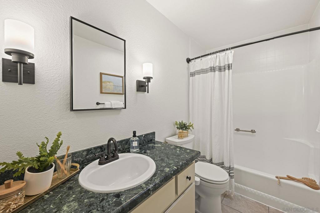 Linda Vista - Residential