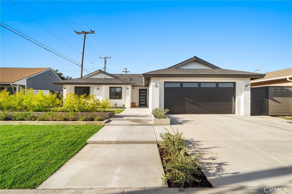 6841 Bonnie Drive
