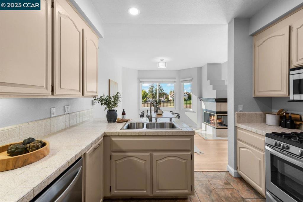 CHAPARRAL SPRNGS - Residential