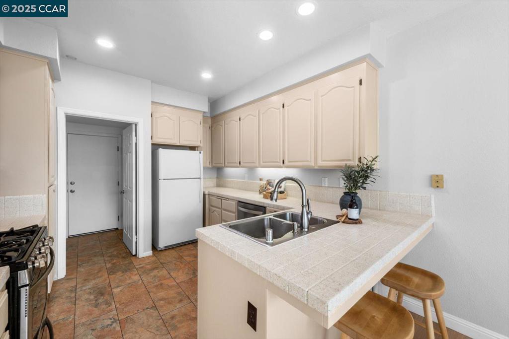 CHAPARRAL SPRNGS - Residential