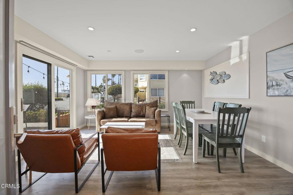 2924 Lakeshore Court
