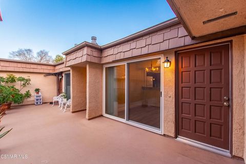 Photo of 27472 Country Glen Road, Agoura Hills, CA 91301 (MLS # 225000511)