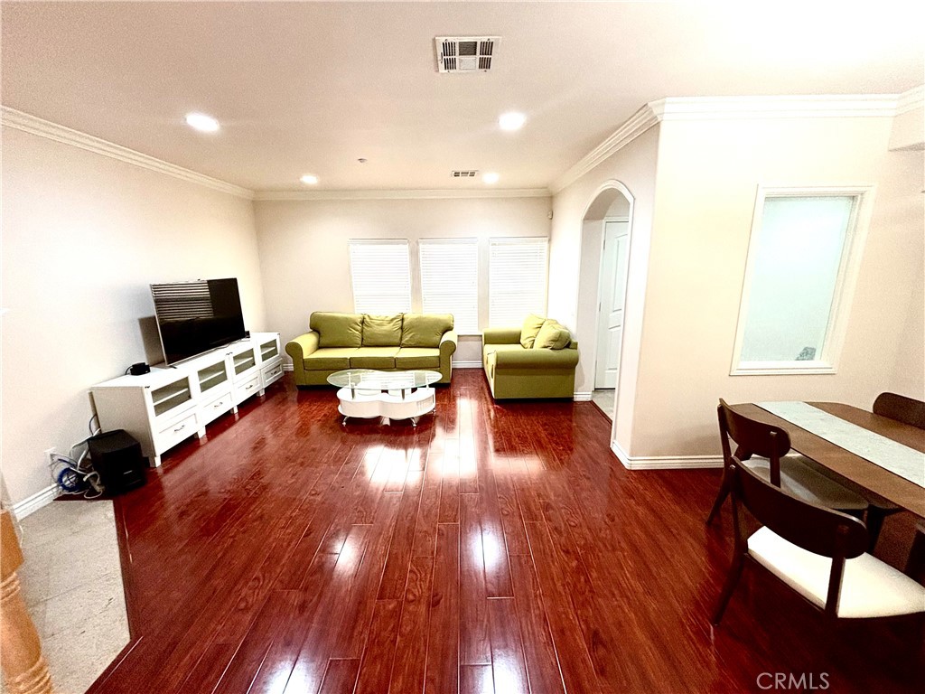 5241 Rosemead