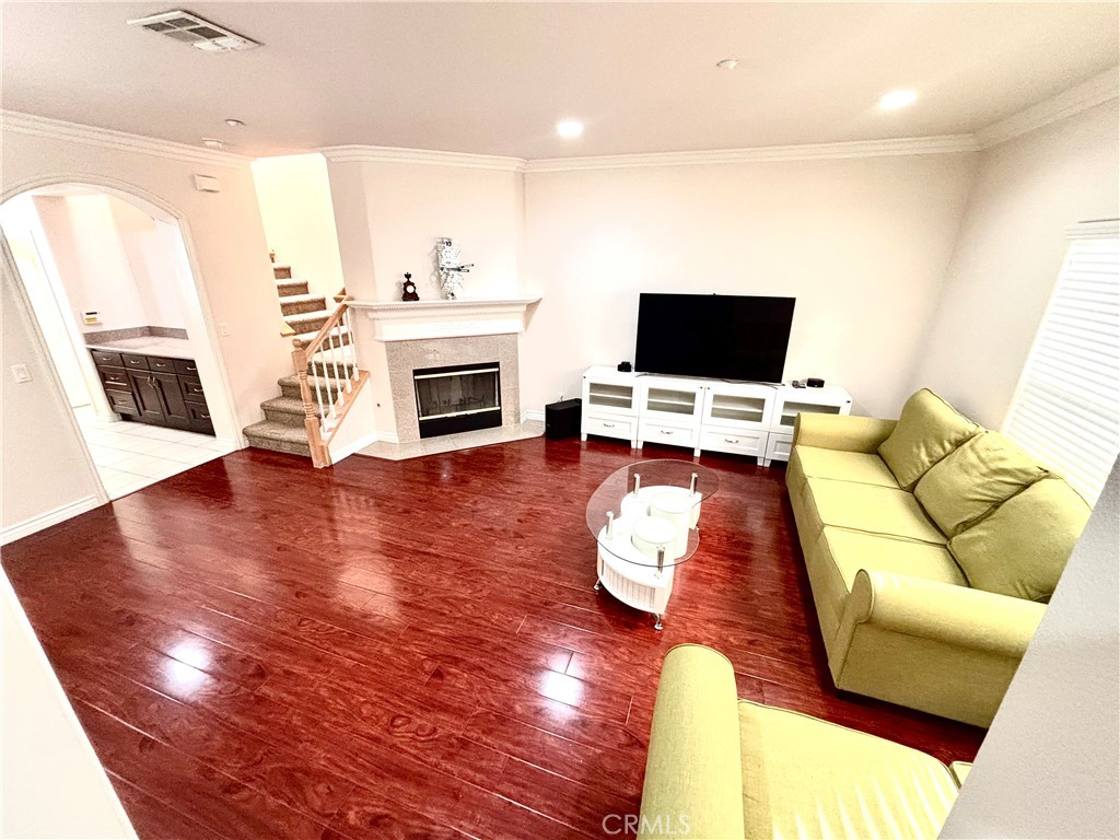 5241 Rosemead