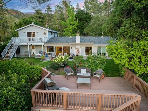 Photo of 15744 Beaver Run Road, Canyon Country, CA 91387 (MLS # SR26074874)