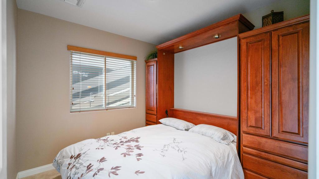 Vineyards Mtr Coach - Residential