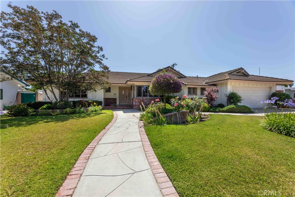 11572 Garden Dr.