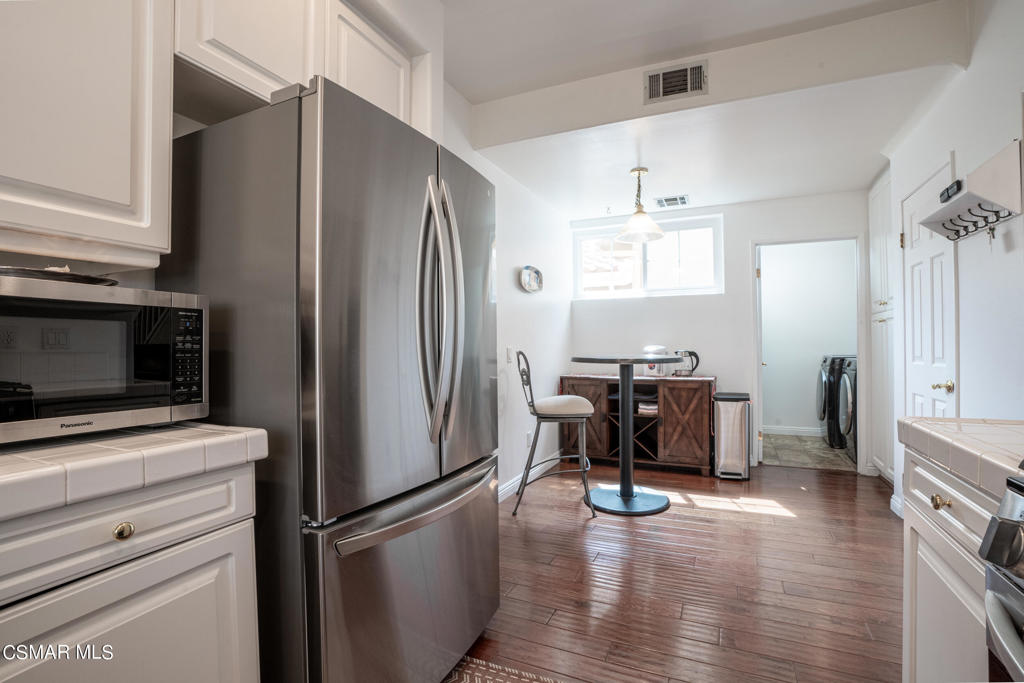 Capri West Oaks Park-832 - 832 - Residential Lease