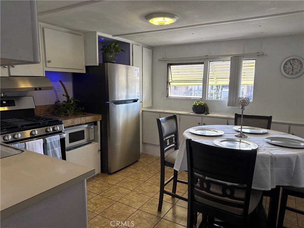 1203 W 6th Street 81