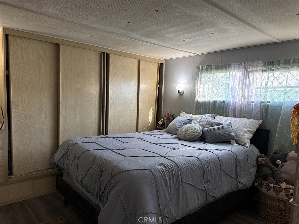1203 W 6th Street 81