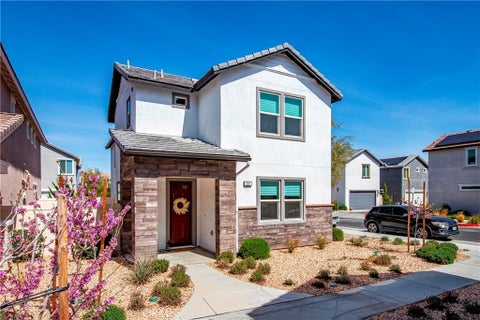 Photo of 260 Summerville LN Ln, Palmdale, CA 93551 (MLS # DW26197828)