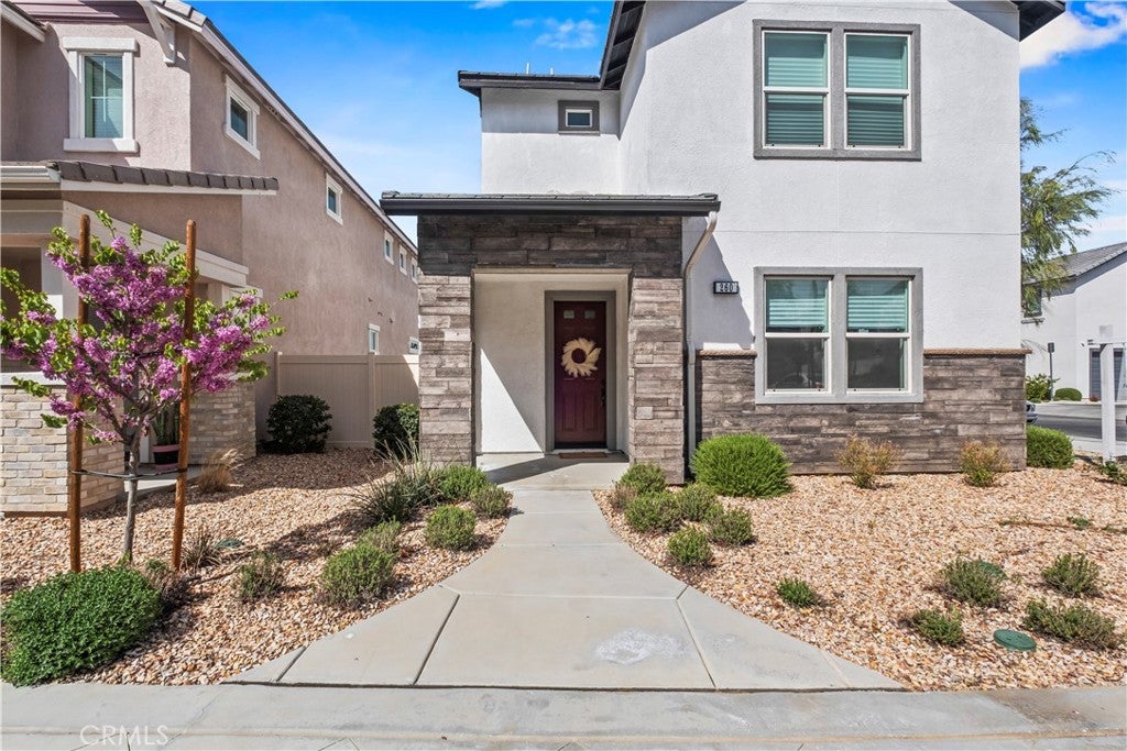 260 Summerville LN