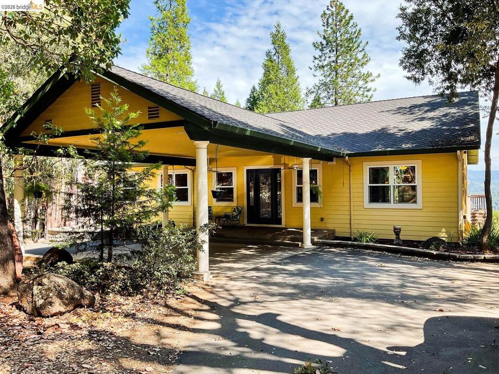 14654 Kathy LN