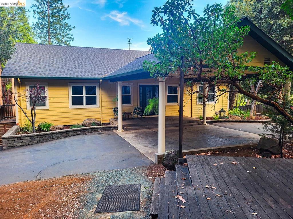 14654 Kathy LN