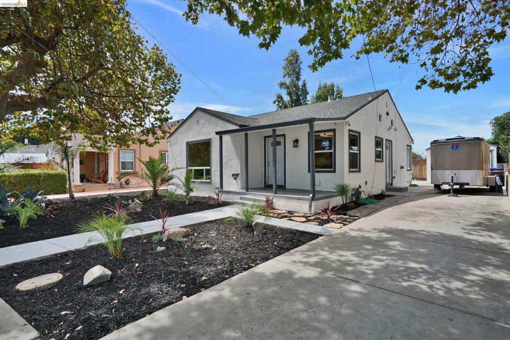 207 Bergedo Dr.