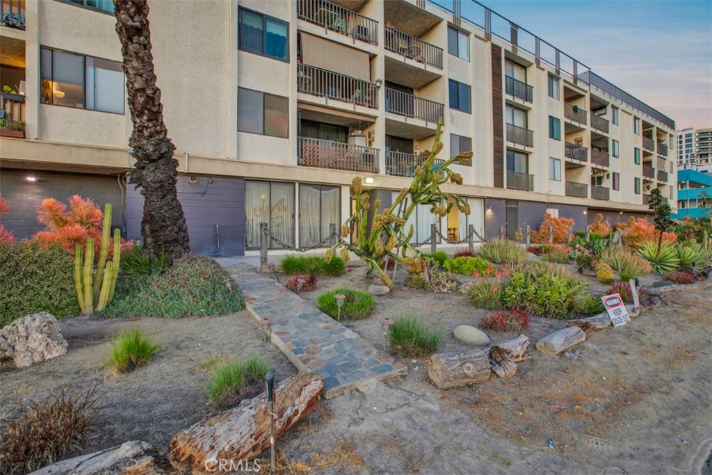 Alamitos Beach (AB) - Residential Lease