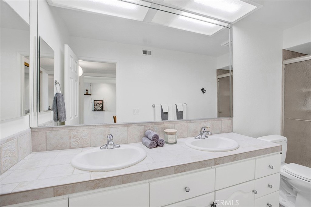 Alamitos Beach (AB) - Residential Lease