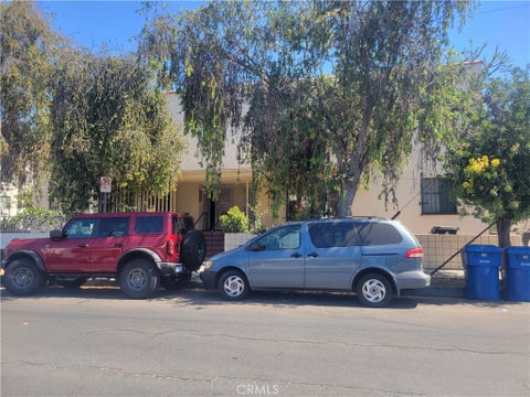 Photo of 2930 W 11th Street, Los Angeles, CA 90006 (MLS # SB26128159)